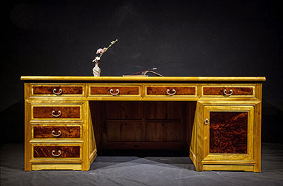 金絲楠木癭木辦公桌 老板辦公桌